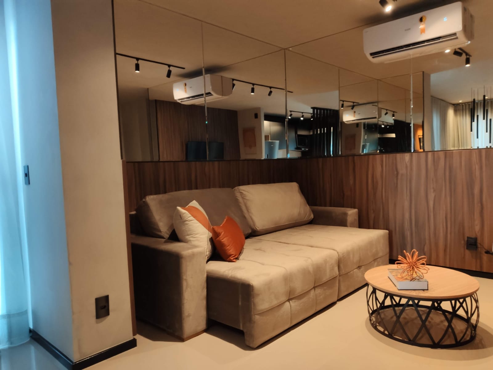 Metropolitan Sidney - R$ 880.000,00